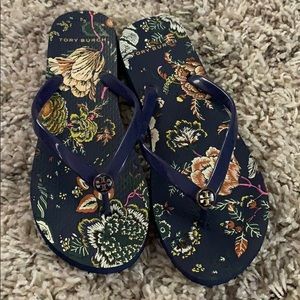 Tory Burch Shoes - EUC Tory Burch Flip Flops Tory Burch Shoes - EUC Tory Burch Flip Flops
